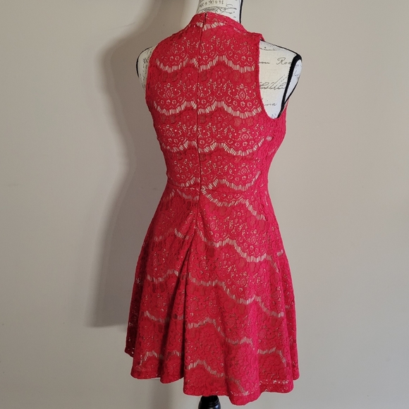 Love, Fire Red Lace Sleeveless Formal Short Dress - Picture 2 of 6